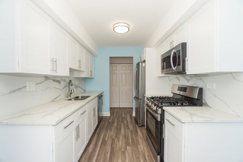 Tiny photo for 250 Old Oak Drive #172, Buffalo Grove, IL 60089 (MLS # 12721034)