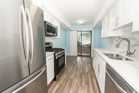 Tiny photo for 250 Old Oak Drive #172, Buffalo Grove, IL 60089 (MLS # 12721034)