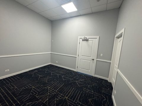 Tiny photo for 7929 W Cermak Road #I, North Riverside, IL 60546 (MLS # 12385751)