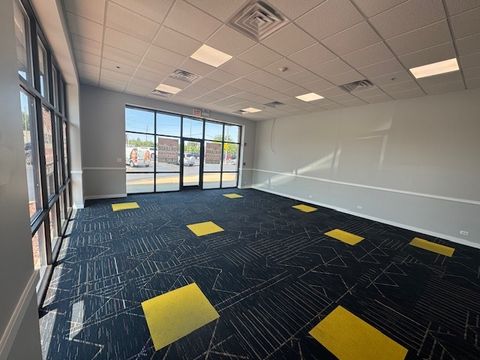 Tiny photo for 7929 W Cermak Road #I, North Riverside, IL 60546 (MLS # 12385751)