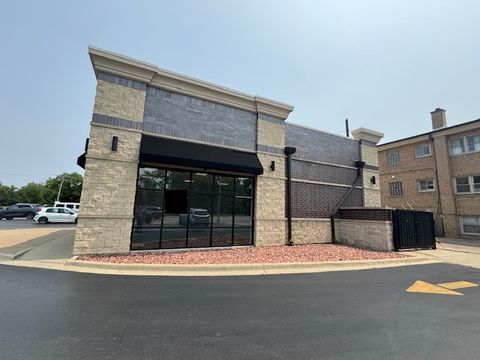 Tiny photo for 7929 W Cermak Road #I, North Riverside, IL 60546 (MLS # 12385751)