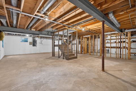 Tiny photo for 570 N Ellsworth Avenue, Addison, IL 60101 (MLS # 12686349)