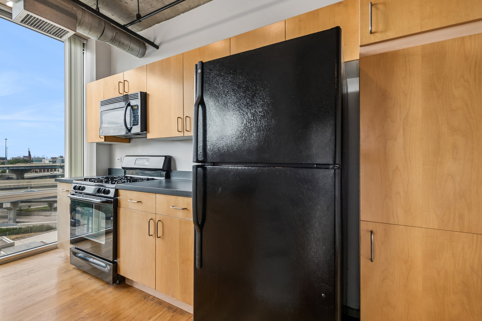 700 W VAN BUREN Street 604