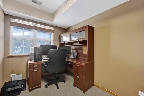 Tiny photo for 5303 W 109th Street #5303, Oak Lawn, IL 60453 (MLS # 12527117)