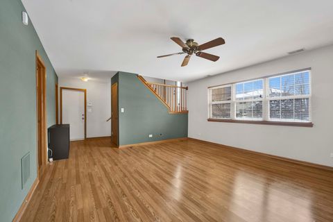 Tiny photo for 5303 W 109th Street #5303, Oak Lawn, IL 60453 (MLS # 12527117)