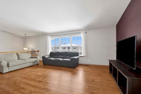 Tiny photo for 5303 W 109th Street #5303, Oak Lawn, IL 60453 (MLS # 12527117)