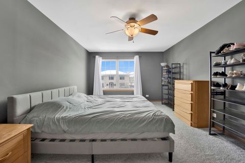 Tiny photo for 5303 W 109th Street #5303, Oak Lawn, IL 60453 (MLS # 12527117)