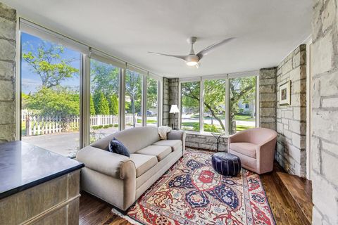 Tiny photo for 1501 Franklin Avenue, River Forest, IL 60305 (MLS # 12616602)