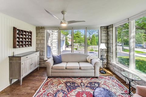 Tiny photo for 1501 Franklin Avenue, River Forest, IL 60305 (MLS # 12616602)