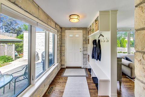 Tiny photo for 1501 Franklin Avenue, River Forest, IL 60305 (MLS # 12616602)