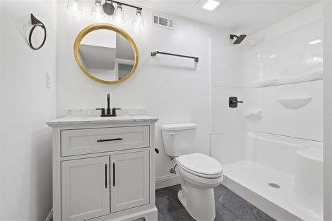 Tiny photo for 3009 E Oakland Avenue, Bloomington, IL 61704 (MLS # 12548306)