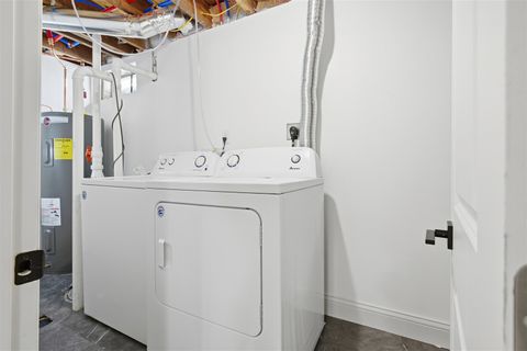 Tiny photo for 3009 E Oakland Avenue, Bloomington, IL 61704 (MLS # 12548306)