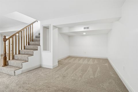 Tiny photo for 3009 E Oakland Avenue, Bloomington, IL 61704 (MLS # 12548306)