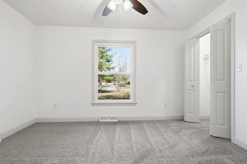 Tiny photo for 3009 E Oakland Avenue, Bloomington, IL 61704 (MLS # 12548306)