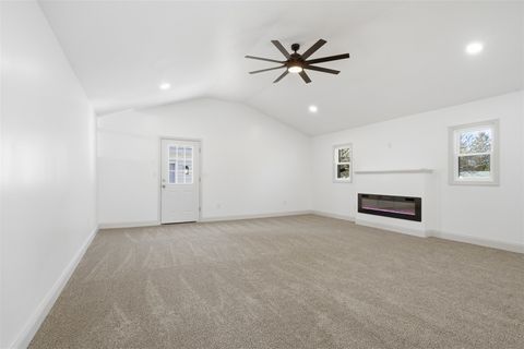 Tiny photo for 3009 E Oakland Avenue, Bloomington, IL 61704 (MLS # 12548306)