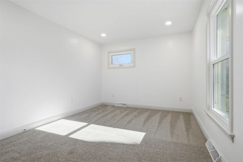 Tiny photo for 3009 E Oakland Avenue, Bloomington, IL 61704 (MLS # 12548306)