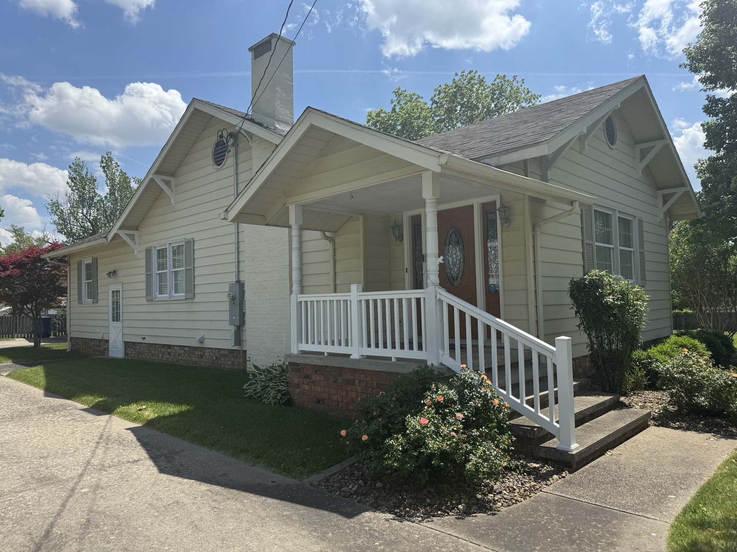 310 N Taft Street