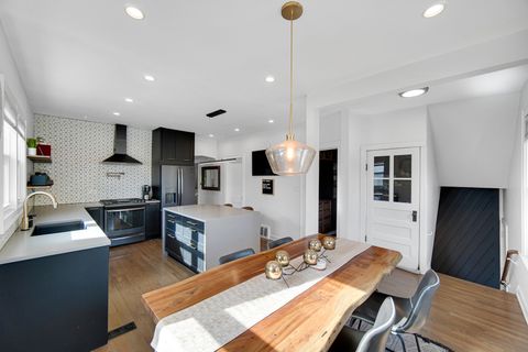 Tiny photo for 3921 Sunnyside Avenue, Brookfield, IL 60513 (MLS # 12505825)