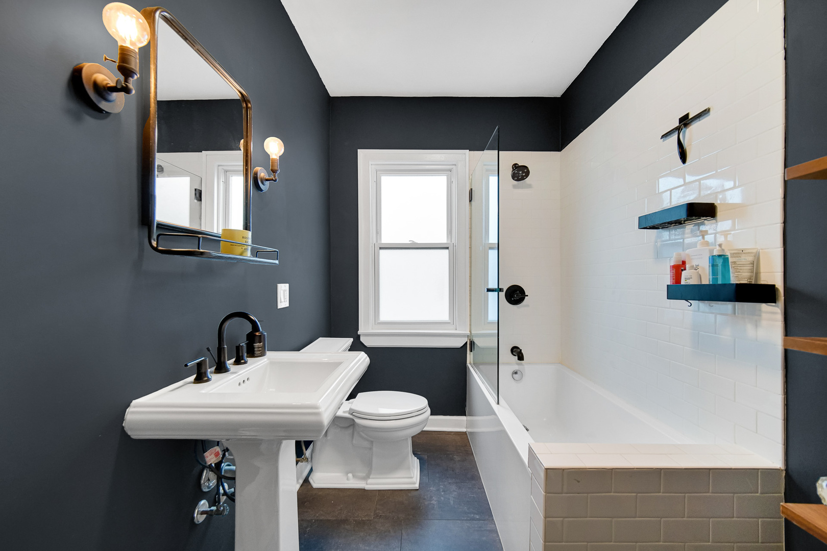 3921 Sunnyside Avenue