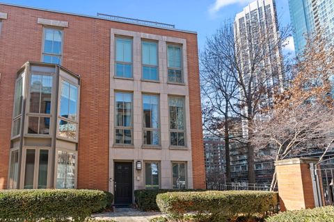 424 E North Water Street H Chicago IL 60611