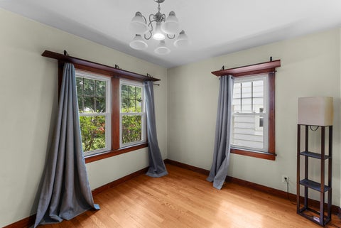 Tiny photo for 3106 Davenport Avenue, Davenport, IA 52803 (MLS # 12768885)