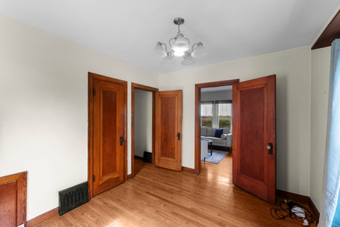 Tiny photo for 3106 Davenport Avenue, Davenport, IA 52803 (MLS # 12768885)