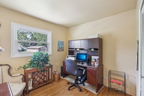 Tiny photo for 540 Jamison Lane, Hoffman Estates, IL 60169 (MLS # 12450388)