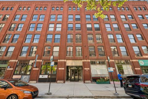 Photo of 225 W Huron Street #419, Chicago, IL 60654 (MLS # 12636448)