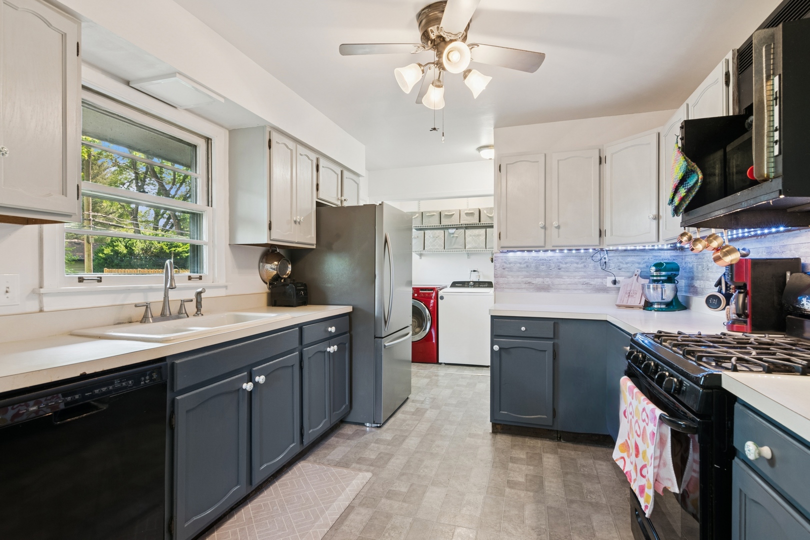 22W438 Birchwood Drive