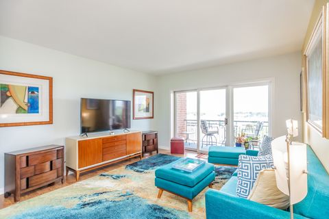 Tiny photo for 5555 N Cumberland Avenue #901, Chicago, IL 60656 (MLS # 12444391)