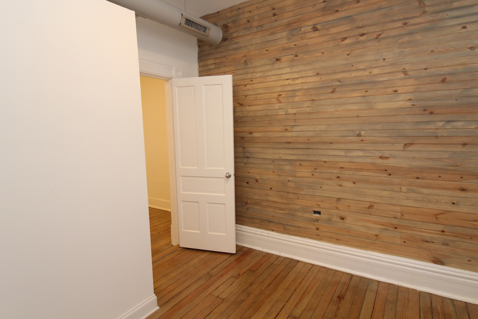 1362 N Bosworth Avenue 3A