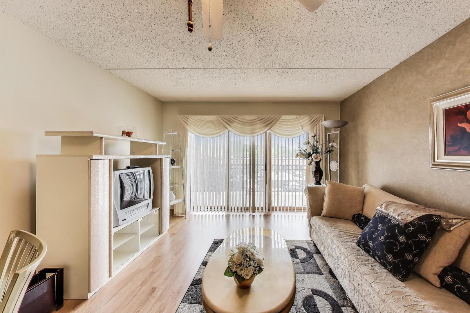 5555 N Cumberland Avenue 309
