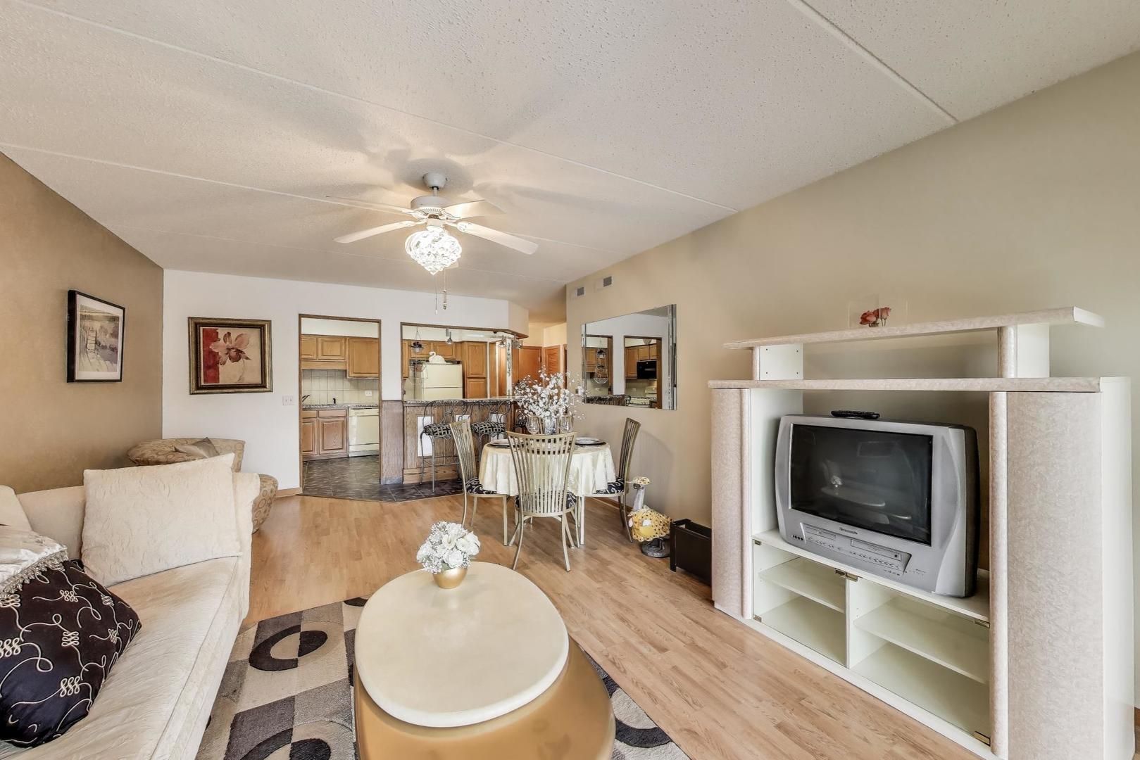 5555 N Cumberland Avenue 309