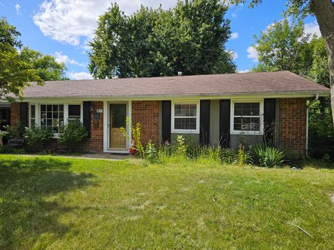 Photo of 1014 Webster Lane, Schaumburg, IL 60193 (MLS # 12469408)