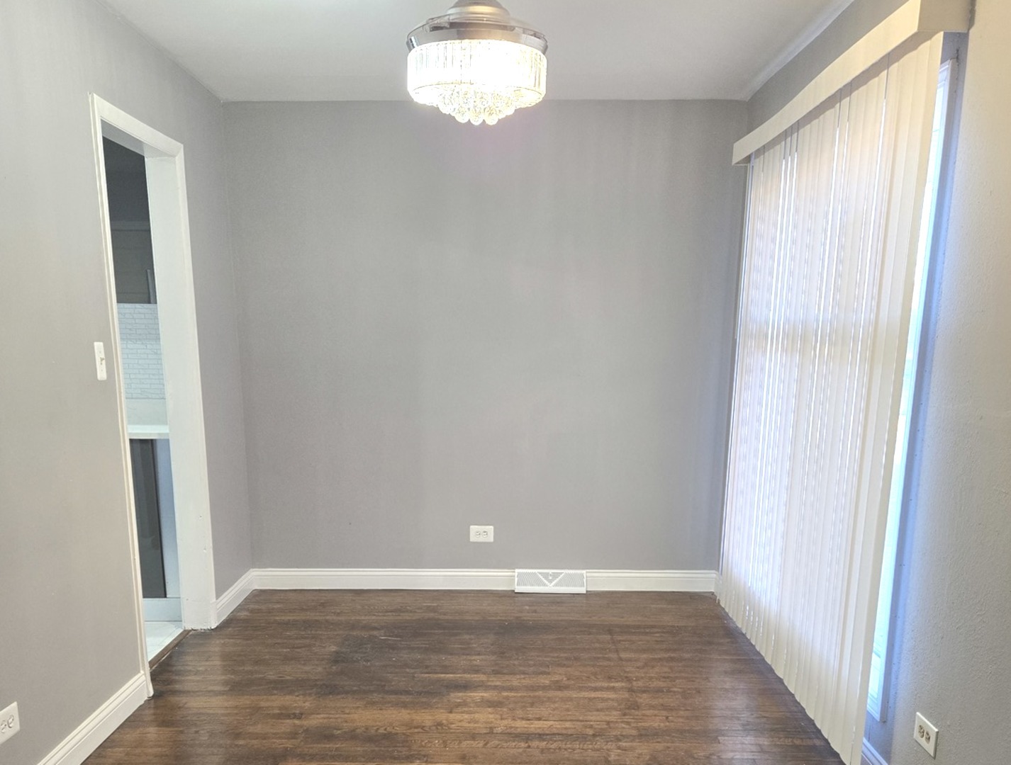 13240 S Saint Lawrence Avenue