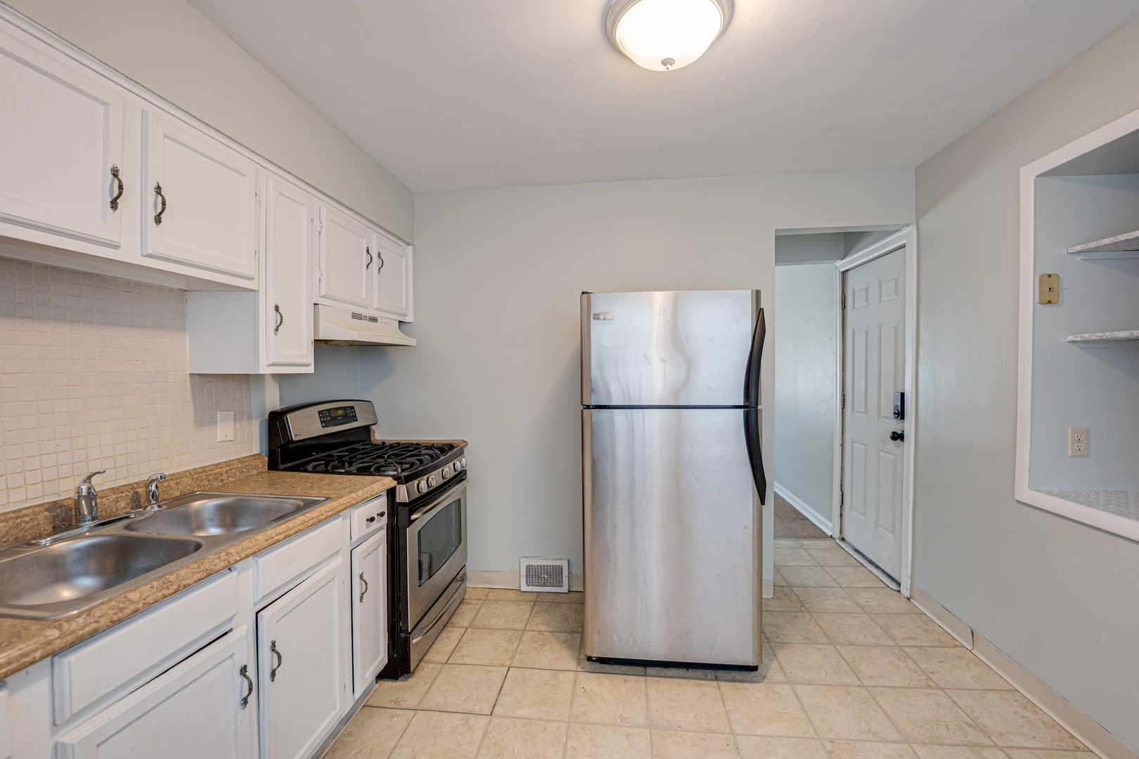 2208 Fremont Street
