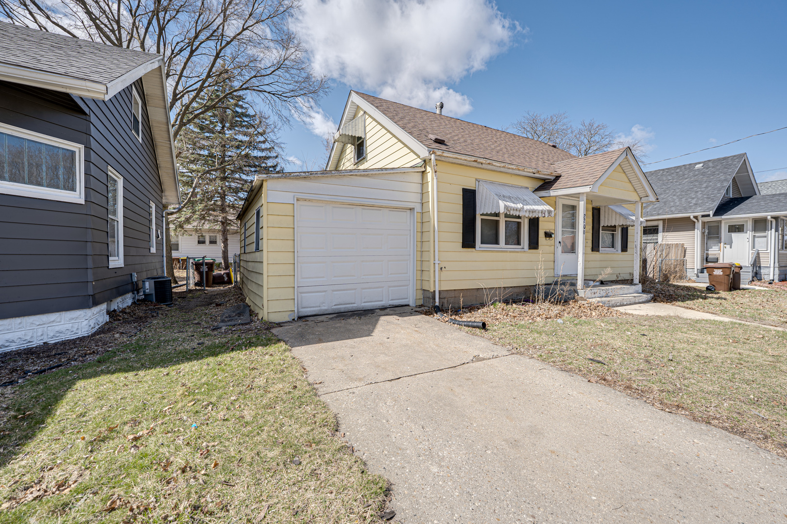 2208 Fremont Street
