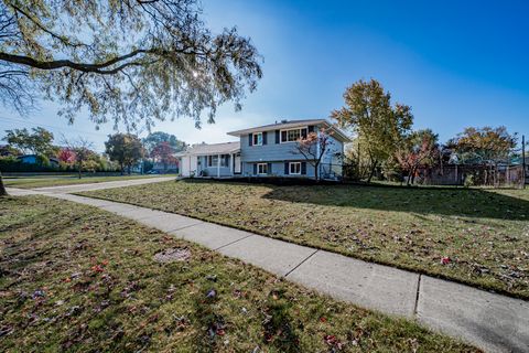 Tiny photo for 1601 Kingston Lane, Schaumburg, IL 60193 (MLS # 12534385)