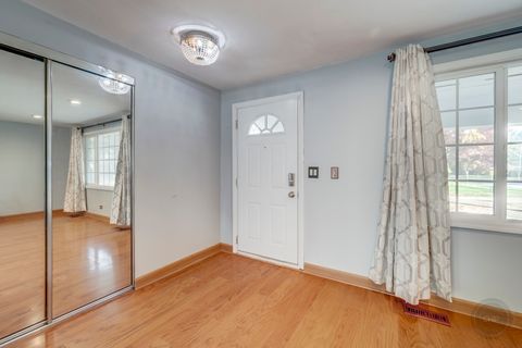 Tiny photo for 1601 Kingston Lane, Schaumburg, IL 60193 (MLS # 12534385)