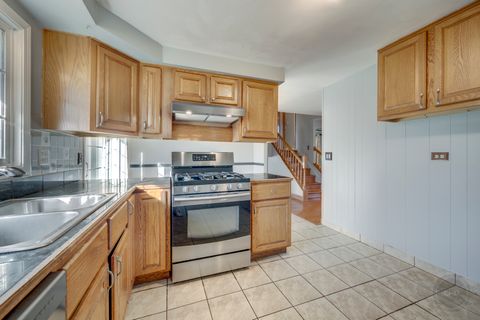 Tiny photo for 1601 Kingston Lane, Schaumburg, IL 60193 (MLS # 12534385)