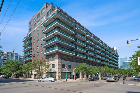 Photo of 920 W Madison Street #6C, Chicago, IL 60607 (MLS # 12693205)