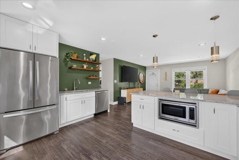 Tiny photo for 2921 EVERGLADE Avenue, Woodridge, IL 60517 (MLS # 12749128)