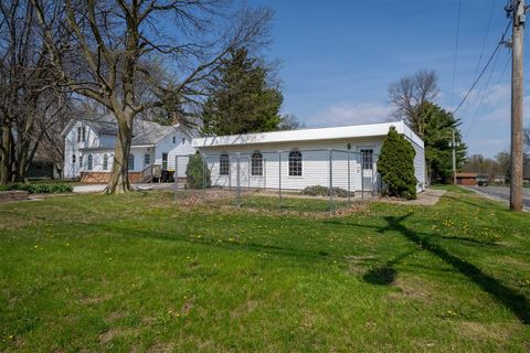 Tiny photo for 1702 W Hovey Avenue, Normal, IL 61761 (MLS # 12614074)