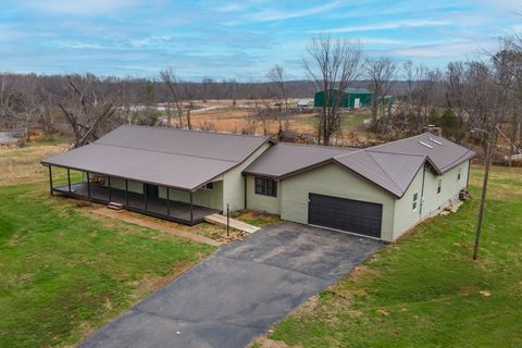 Photo of 3970 Route 148 Route, Carbondale, IL 62902 (MLS # 12589057)