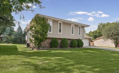 Tiny photo for 1609 Erin Drive, Normal, IL 61761 (MLS # 12704920)