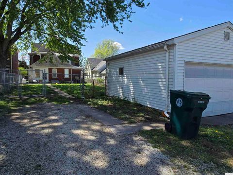 Tiny photo for 1019 Madison St. St, Quincy, IL 62301 (MLS # 12621310)