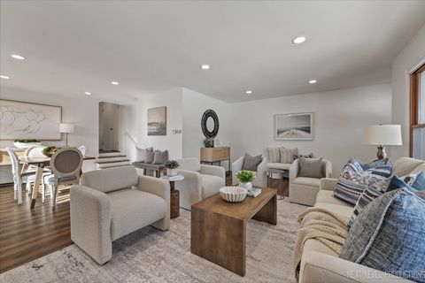 Tiny photo for 5436 Blodgett Avenue, Downers Grove, IL 60515 (MLS # 12533361)