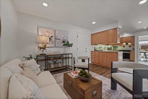 Tiny photo for 5436 Blodgett Avenue, Downers Grove, IL 60515 (MLS # 12533361)