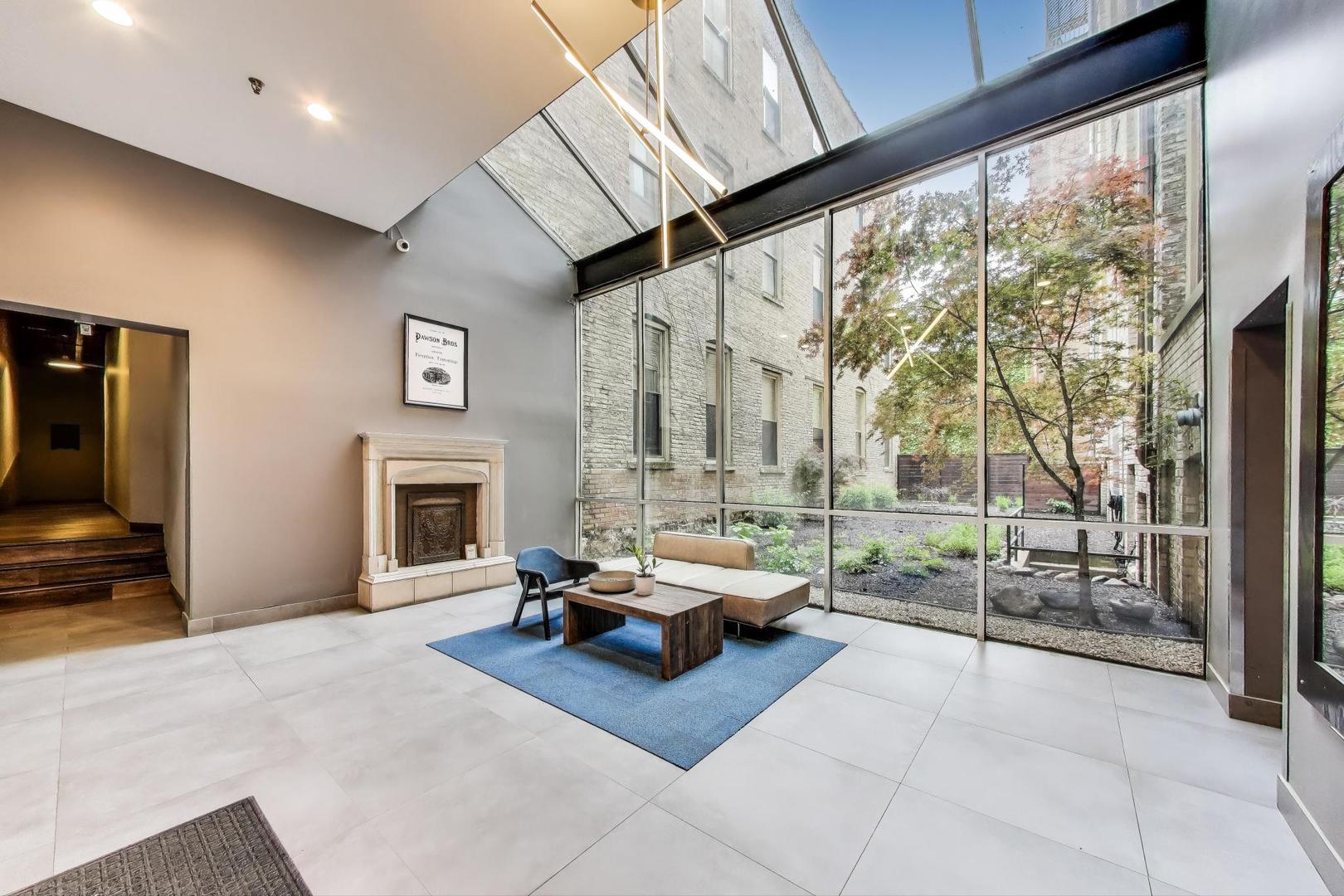 525 N Halsted Street 409