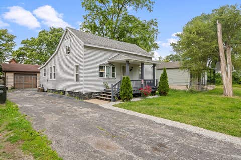 Tiny photo for 3022 Commercial Avenue, South Chicago Heights, IL 60411 (MLS # 12661945)